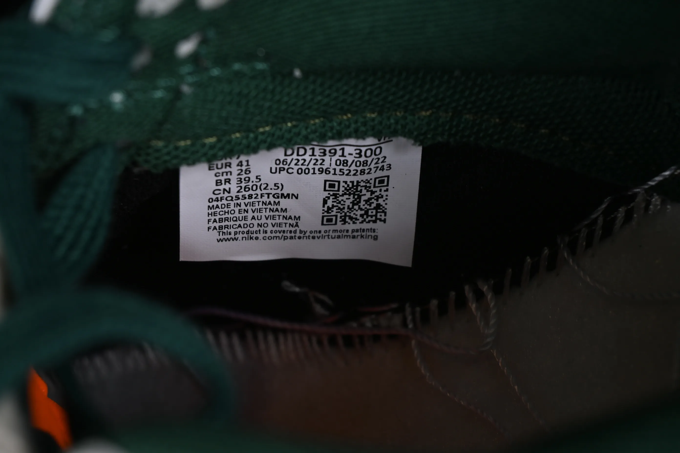 All Categories Nk SB Dunk Series Nk SB Dunk Low Low-top Sneakers Nk Dunk Low Panda Prank-Hip-hop Theme Ghost Face Sea SB Strap Low-top Casual Sneakers DD1391-300